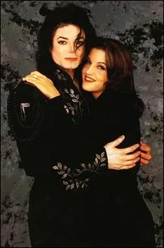 En quelle année Michael s'est marié avec Lisa Marie Presley ?