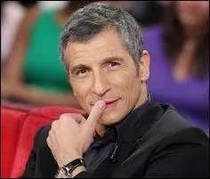 Je suis un animateur TV originaire d'Égypte. Qui suis-je ?