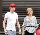 Comment s'appelle la mère de Niall ?