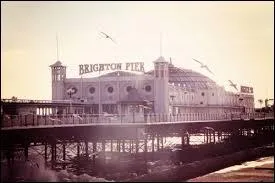 Le contraire de "open" est :