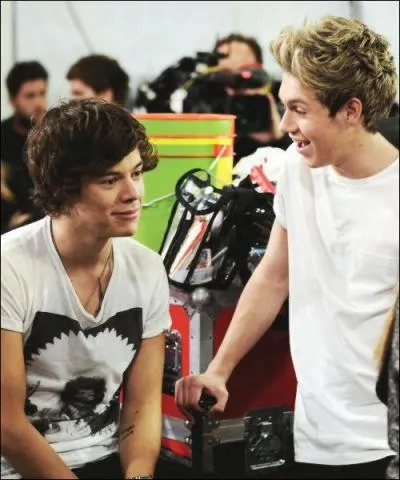 Qui a hurlé au micro " Bonsoir Paris ! " au stade de France ?