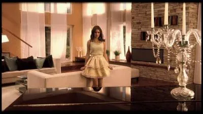 Comment s'appelle la mère de Violetta ?