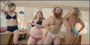 Quelle personne est la premire  se dshabiller ?