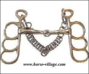Ce mors est une conception proche de celle du mors coup de poing, mais son effet peut tre plus svre car il possde un anneau d'attache pour guides supplmentaires. Ce mors est toujours utilis avec une gourmette. C'est...
