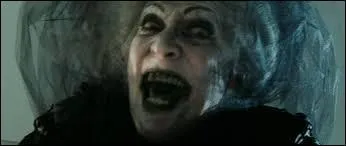 Dans  Insidious 2 , comment s'appelle le fantme qui veut tuer la famille ?