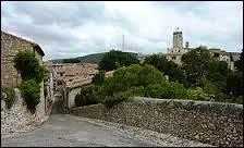 Nous nous promenons dans le village Hraultais de Puchabon. Nous sommes en rgion ...