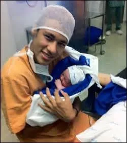 Quel �ge avait Neymar quand sa petite amie a accouch� de Davi Lucca ?