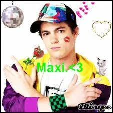Avec qui Maxi est-il sorti ou qui a-t-il embrassé ?