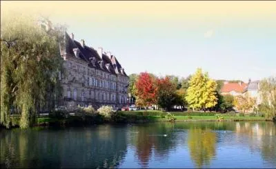 Quel département ne touche pas à celui de la Haute-Saône?