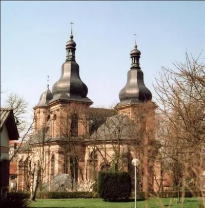 De ces quatre départements, lequel est frontalier de la Moselle?