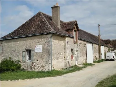 Le beau-père de Germain vit dans une ferme qui ne lui appartient pas, c'est ... .
