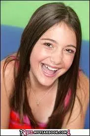 Pourquoi Nicole a-t-elle dû quitter la Pacific Coast Academy ?