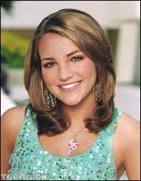 Dans la saison 1, qui est l'ennemie de Zoé ?