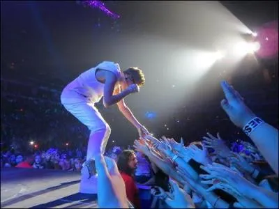 Enfin la question la plus facile, quelles sont les personnes que Justin aime plus que tout au monde ?