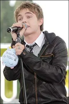 Compltez : 'de toi  moi il y a des choses...'