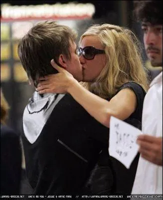 Quel est le nom de sa dernire petite amie ?