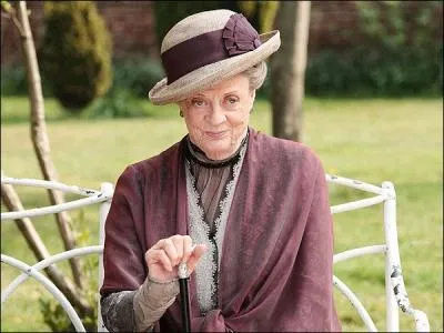 De quelle série cette image de Maggie Smith est-elle tirée ?
