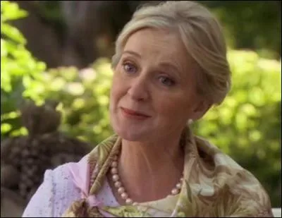 Qui s'occupe de CeCe tant donn qu'elle est malade ?