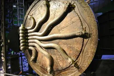 Où l'on voit que la maîtrise des langues étrangères, maîtrise inattendue, permet d'aller n'importe où... même en enfer....