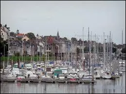 Port de la Baie de Somme, Saint-Valéry-sur-Somme se situe dans le département ...