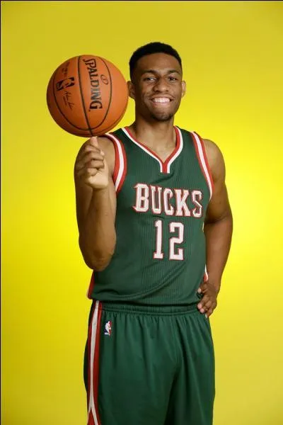 Il est choisi en seconde position par les Bucks. Qui est-ce ?