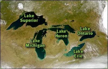 Les 5 grands lacs d'Amérique du Nord sont le lac Supérieur, le lac Michigan, le lac Huron, le lac Erié et le lac Ontario. Lequel de ces lacs a la plus grande superficie ?