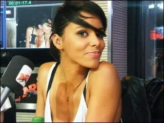 Lorsqu'elle était toute jeune, qu'aimait-elle beaucoup faire ?