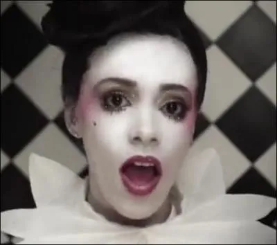 Quelle est la chanson qui l'a révélée à la France ?