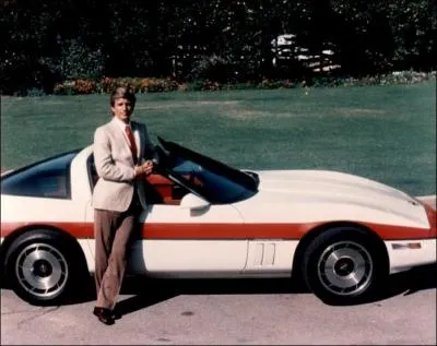 Mon propriétaire travaille dans une agence. Laquelle ?