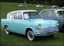 Précise la marque de ce modèle de voiture.