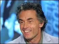 J'ai passé presque toute ma carrière dans le service public de l'audiovisuel. Qui suis-je ?