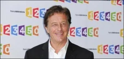 Désormais présentateur d'une courte émission sportive sur France 2, j'ai présenté lors de mes débuts le journal télévisé de la deuxième chaîne. Qui suis-je ?