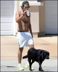 Quelle est sa marque de vêtement préférée ?