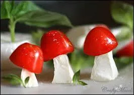 Jolis champignons au chapeau bien rouge, fabriqué en tomate bien sûr et ?