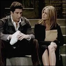 Quelle est la petite amie de Ross que Rachel n'aimait pas?