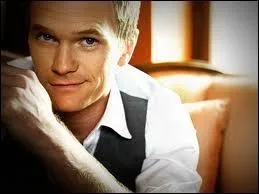 Avec qui Barney se marie-t-il dans la saison 9 ?