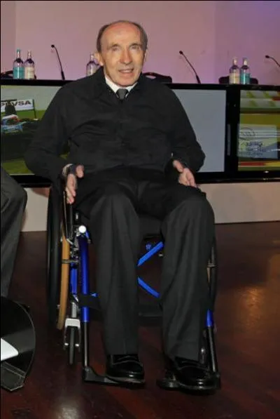 Le patron de l'écurie est Frank Williams ;celui-ci est handicapé .....