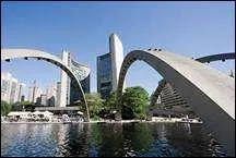 Niveau 8 - Continuons avec le Canada. Quelle est la plus grande ville de ce pays ?