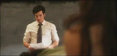 Qui a reçu le premier message de "A" ?