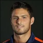 C'est un Français né en 1986 à Chambéry et mesure quasiment 2 mètres, qui est-ce ?