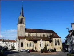 Voici l'église Saint-Nicolas de la commune Vosgienne de Charmes. Elle se situe en région ...