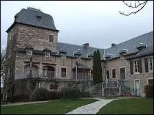 Je vous emmène à Sébazac-Concourès, en Aveyron. Nous nous rendons en région ...