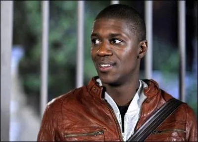 Avec quelle Mistralienne Djawad vit-il une histoire d'amour ?