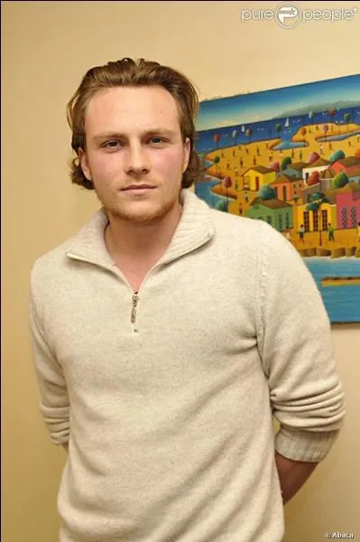 Avec qui ce personnage a-t-il eu une aventure ?