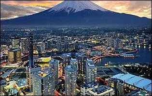 Continuons notre petit tour du monde des Zarbis, je vais m'empresser de vous conseiller un restaurant japonais, où le service est effectué par un personnel stylé et empressé, la taverne Kayabukiya où vous serez servi par Yat-Chan et Fuku-Chan ...