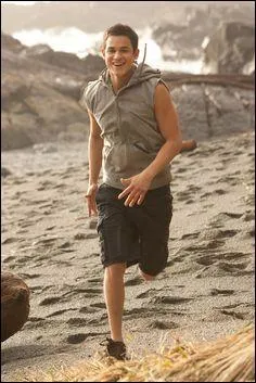 Je suis le "clown" de la meute. Qui suis-je ?