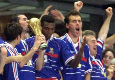 Ils ont été " formidables" pour la CM 1998 qu'ils ont remporté 3-0; qui marque le troisième but ?