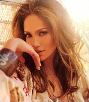 C'est une chanteuse et elle a eu 2 jumeaux ...comment s'appelle t-elle ?