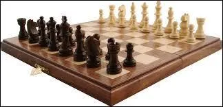 De combien de cases est composé un jeu d'échecs ?