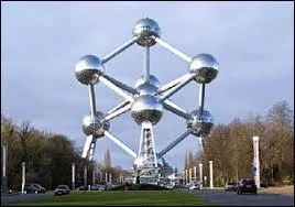 L'Atonium représente :